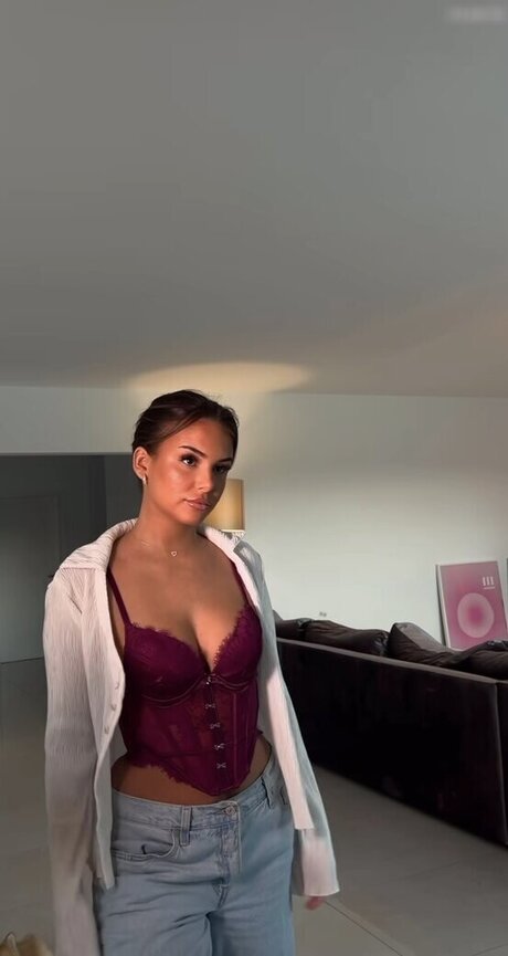 Jasmin Azizam スターセックス 写真