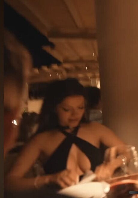 Emily Furz アダルトモデル 画像