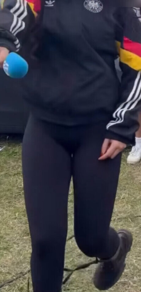 Emily Furz 美しいモデル ギャラリー