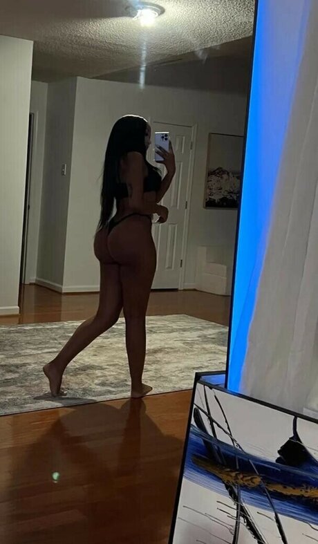 ティーンフィスティングオンリーファンズ セクシー裸 画像