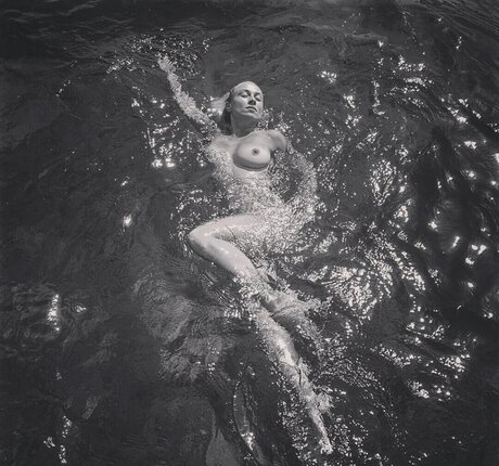 anastasia domination ポルノスター 高品質 写真