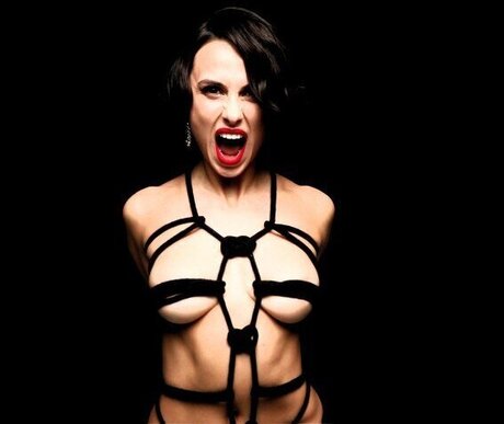 anastasia domination セクシーなスター 写真
