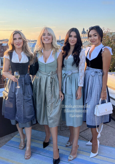 Laura Block 可愛いモデル 写真