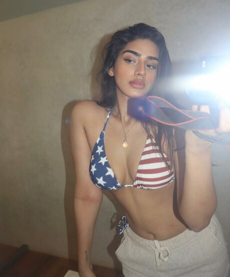 異人種間乱交オンリーファンズ 無料ヌード 写真