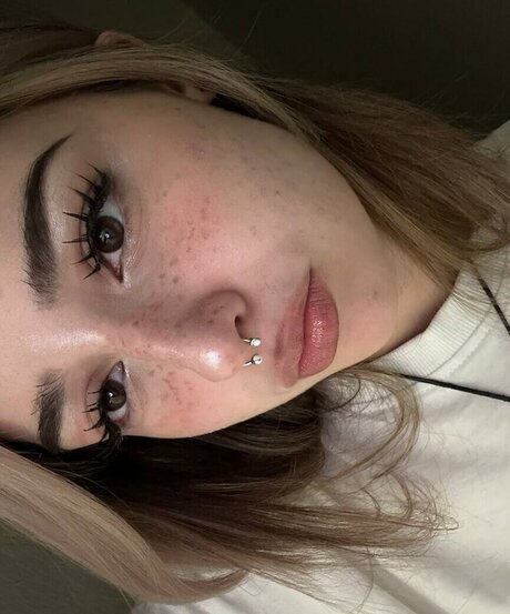 マジックプリンセスオンリーファンズ ポルノグラフィック 画像