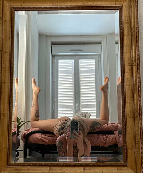 最もホットなアジアのオンリーファンズ セクシー裸 画像