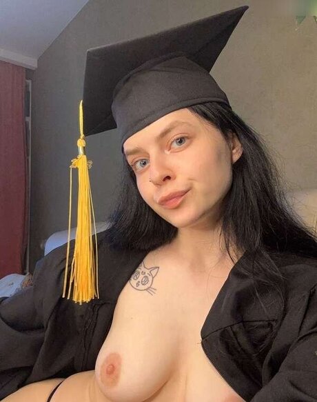 フェラチオ自撮りオンリーファンズ セクシー裸 写真