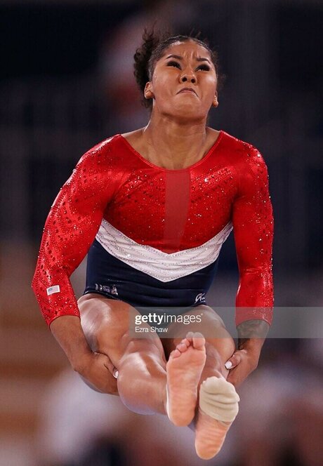 Jordan Chiles ヌードモデル 画像