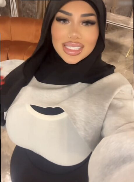 アジアンキティ オンリーファンズ エロチック 写真