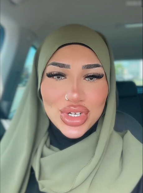 ガールフレンドオンリーファンズ セクシーヌード 写真