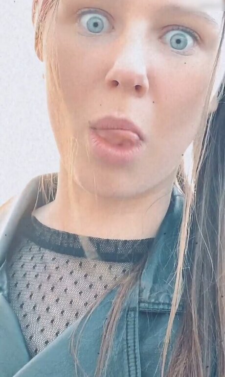 トランスティーンオンリーファンズ ポルノグラフィック アーカイブ