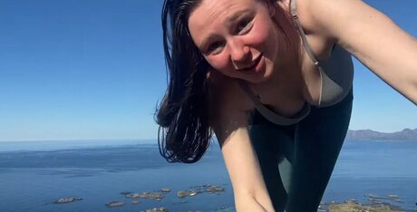 ワイドオンリーファン セックス ギャラリー