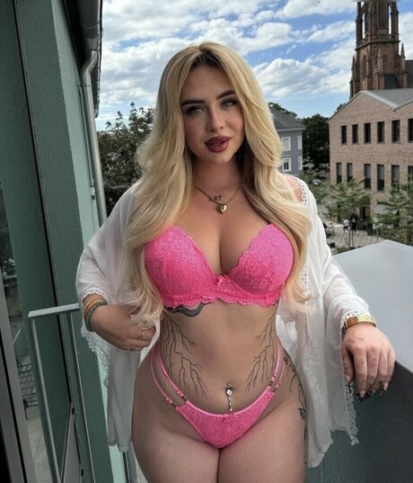 Luisa Fr h スター 写真