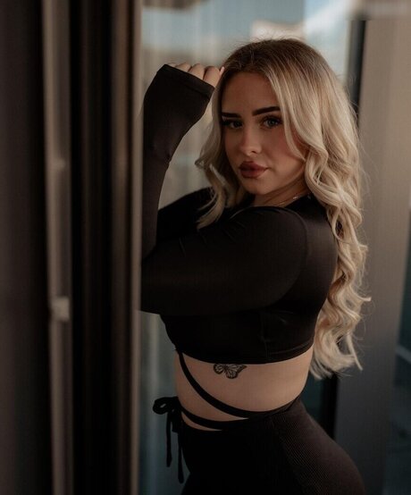 ガールフレンドオンリーファンズ アートポルノ アーカイブ