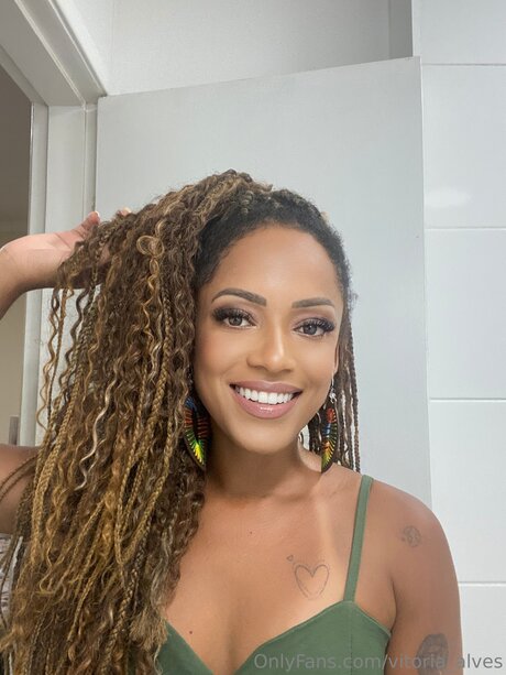 vitoria alves ポルノスター トップ 画像