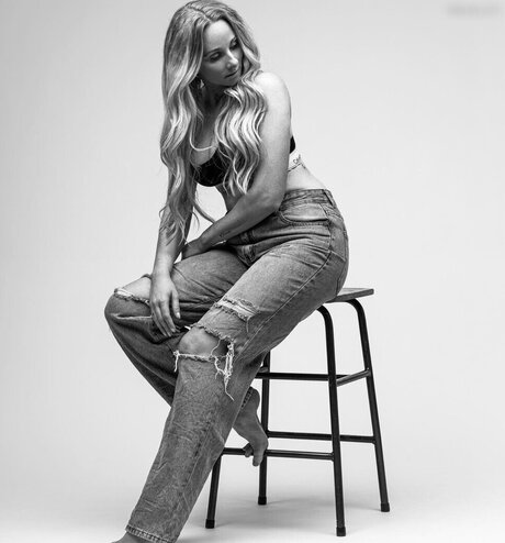 Jacqueline Sparrow 可愛いモデル 写真