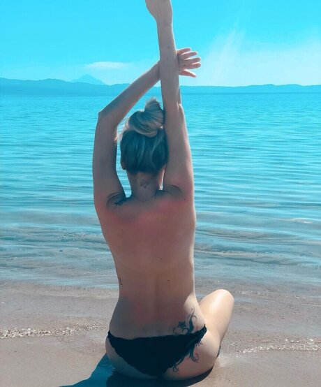 Jacqueline Sparrow セクシーモデル 写真