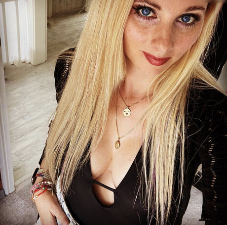 Jacqueline Sparrow top profile image