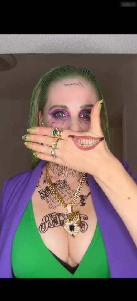 Jacqueline Sparrow 高品質モデル 画像