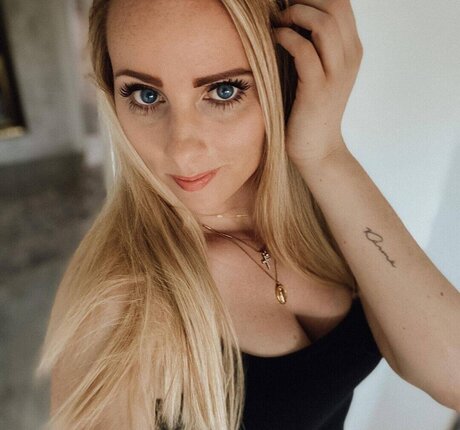 Jacqueline Sparrow セックス女優 写真