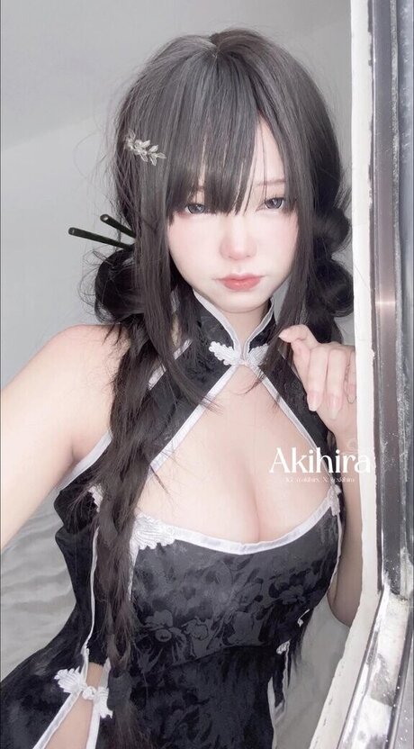 ブルネットのティーンオンリーファンズ 美しい裸 画像