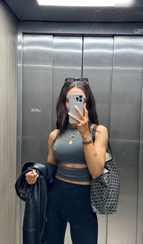 Merve zkan ポルノスター ベスト 画像