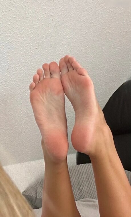 ヨガパンツ オンリーファンズ 無料ヌード 写真