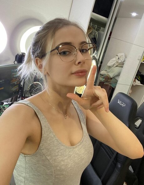 GloriaMatvien トップスター 画像