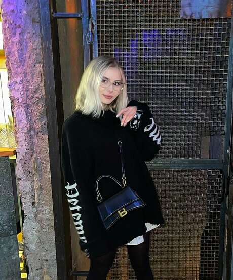 GloriaMatvien スター 裸 写真