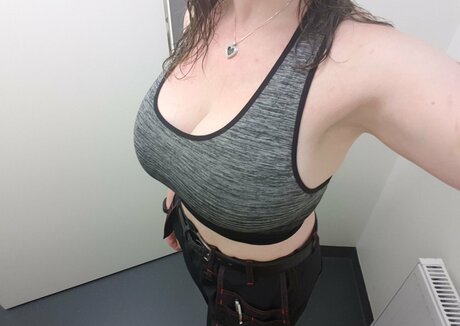 ジムレギンス オンリーファンズ ホットセクシー 画像