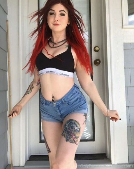 熟女潮吹きオンリーファンズ ホットポルノ 写真
