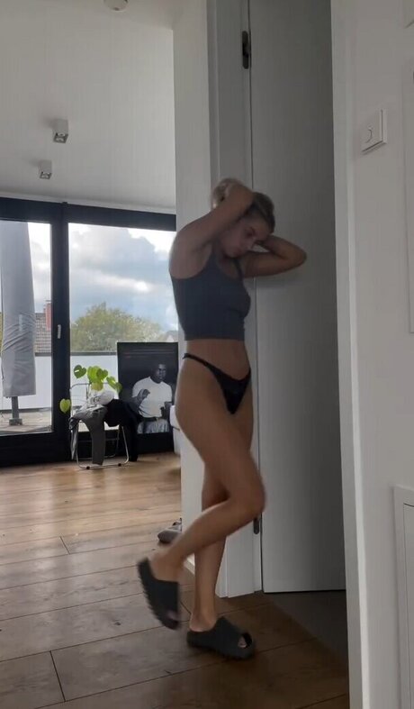 Lea Breuer スターセックス 画像