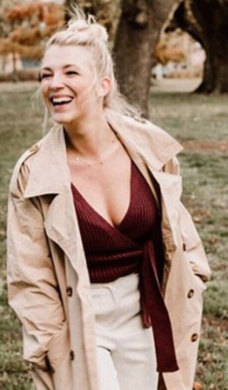 ランジェリーヌードオンリーファンズ 無料 写真