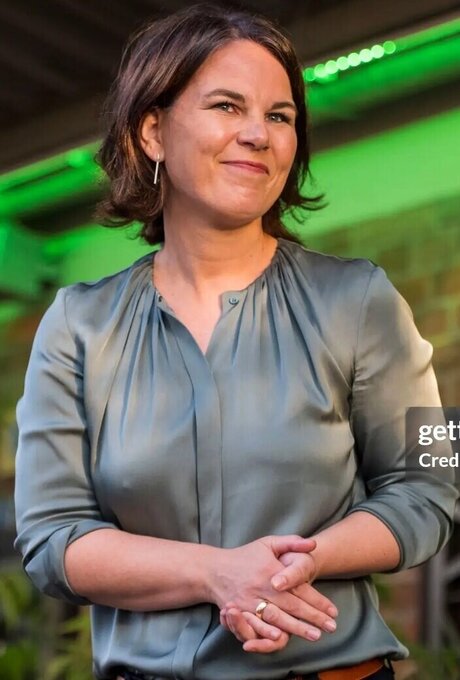 黒檀の厚いオンリーファンズ ヌード アーカイブ