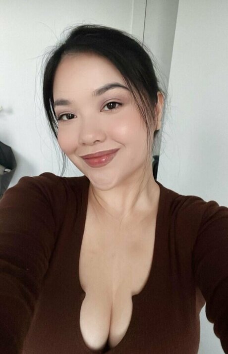 大きなお尻のアジア人オンリーファンズ ヌード 写真