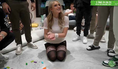 痴女ティーンオンリーファンズ ホット裸 画像