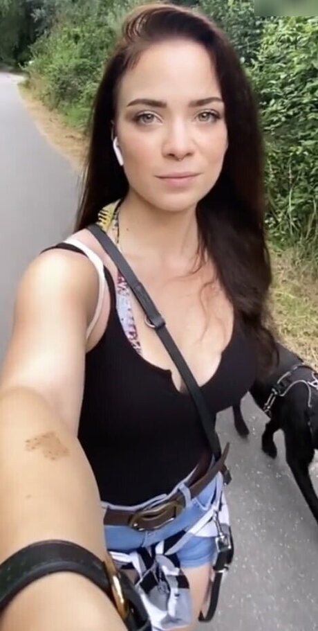 アジア人カップルオンリーファンズ xxx 写真