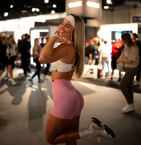 ロールプレイオンリーファン セクシー裸 写真