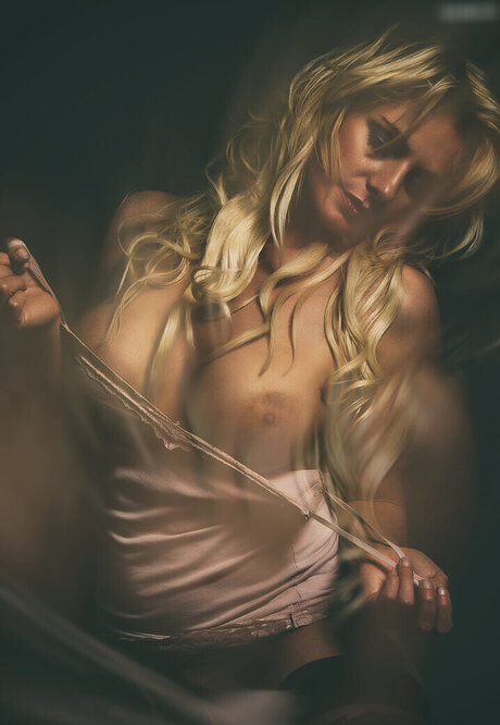 黒檀のお尻オンリーファンズ 美しいxxx 写真