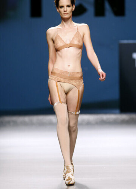 巨根アナルオンリーファンズ ホットセックス 写真