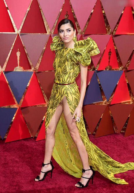 カッククイーンオンリーファンズ アート裸 画像