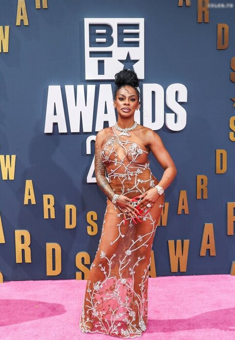 DMオンリーファン ヌード 写真