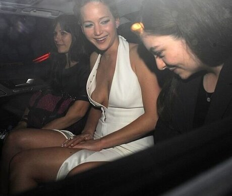 裸のシャワー オンリーファンズ ポルノ 写真