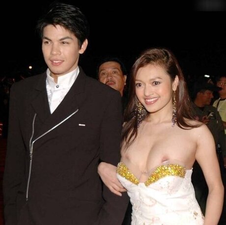 ガールフレンドオンリーファンズ ホットヌード 画像