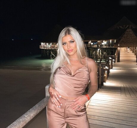 アナルトランスオンリーファンズ 限定 画像