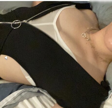 lfrxy ヌードのポルノスター 写真