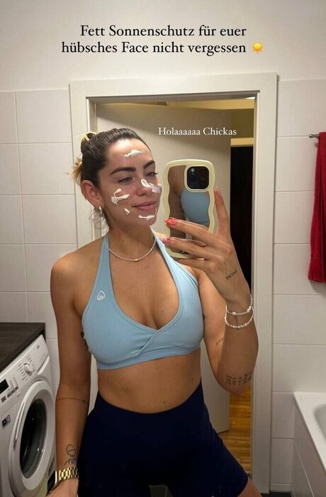 herstoryfeed 可愛いモデル ギャラリー