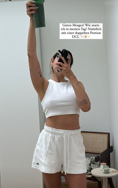 herstoryfeed 無料モデル ギャラリー