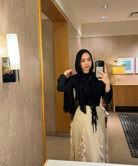 Fatima Hassan セクシーなスター 画像