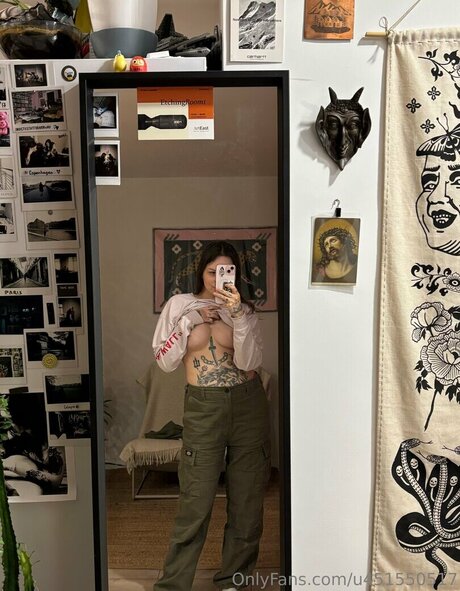 queenbellatrixx ヌードモデル 写真